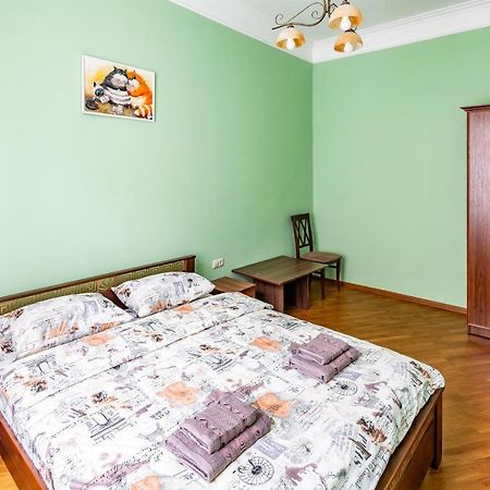 13 Franka Apartment 1 Львов Экстерьер фото