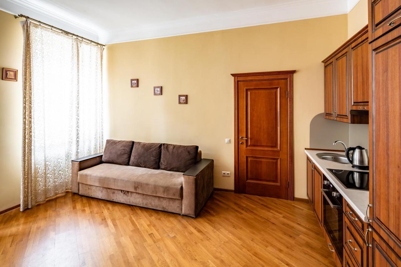 13 Franka Apartment 1 Львов Экстерьер фото
