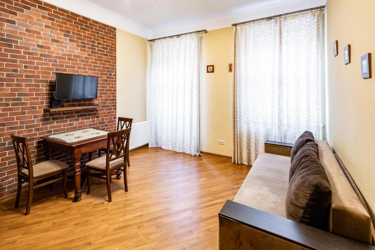 13 Franka Apartment 1 Львов Экстерьер фото